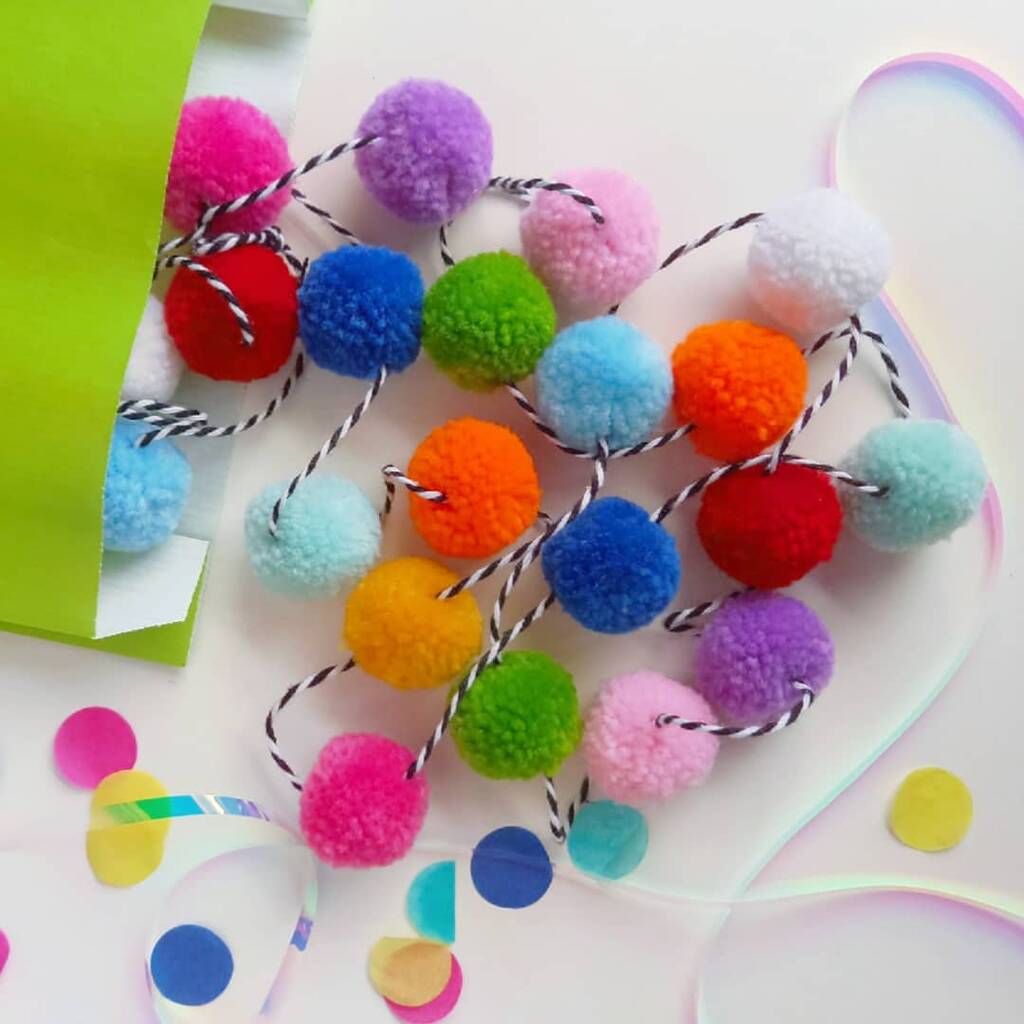 Pom Pom Party Garland
